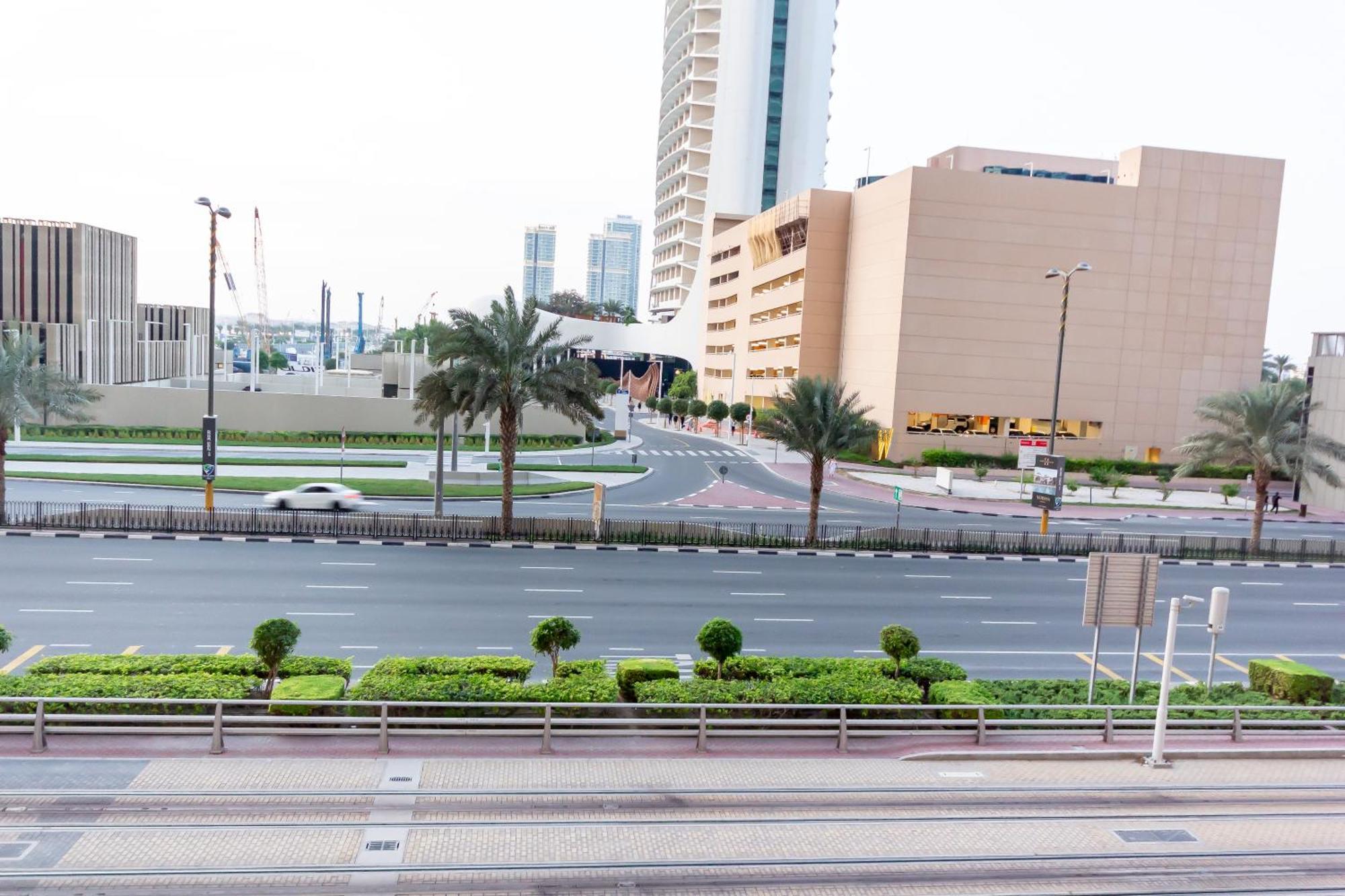 Nice Single Rooms For "Girls" Only In Dubai, Marina エクステリア 写真