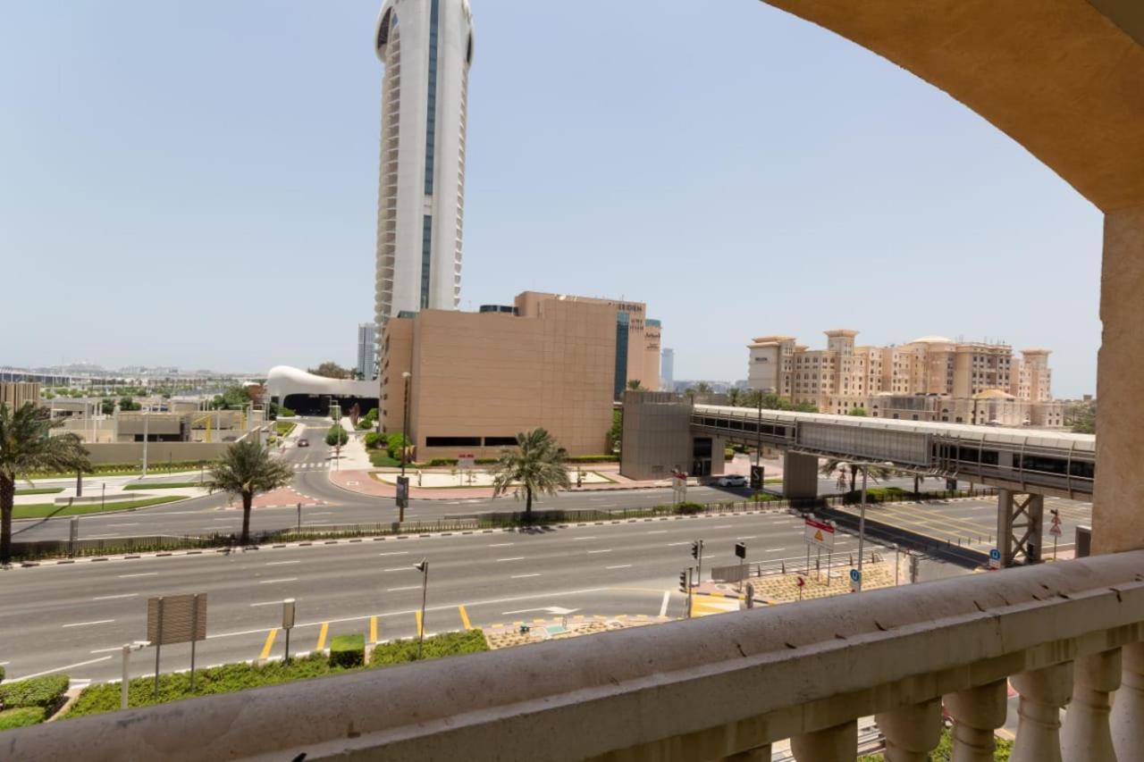 Nice Single Rooms For "Girls" Only In Dubai, Marina エクステリア 写真