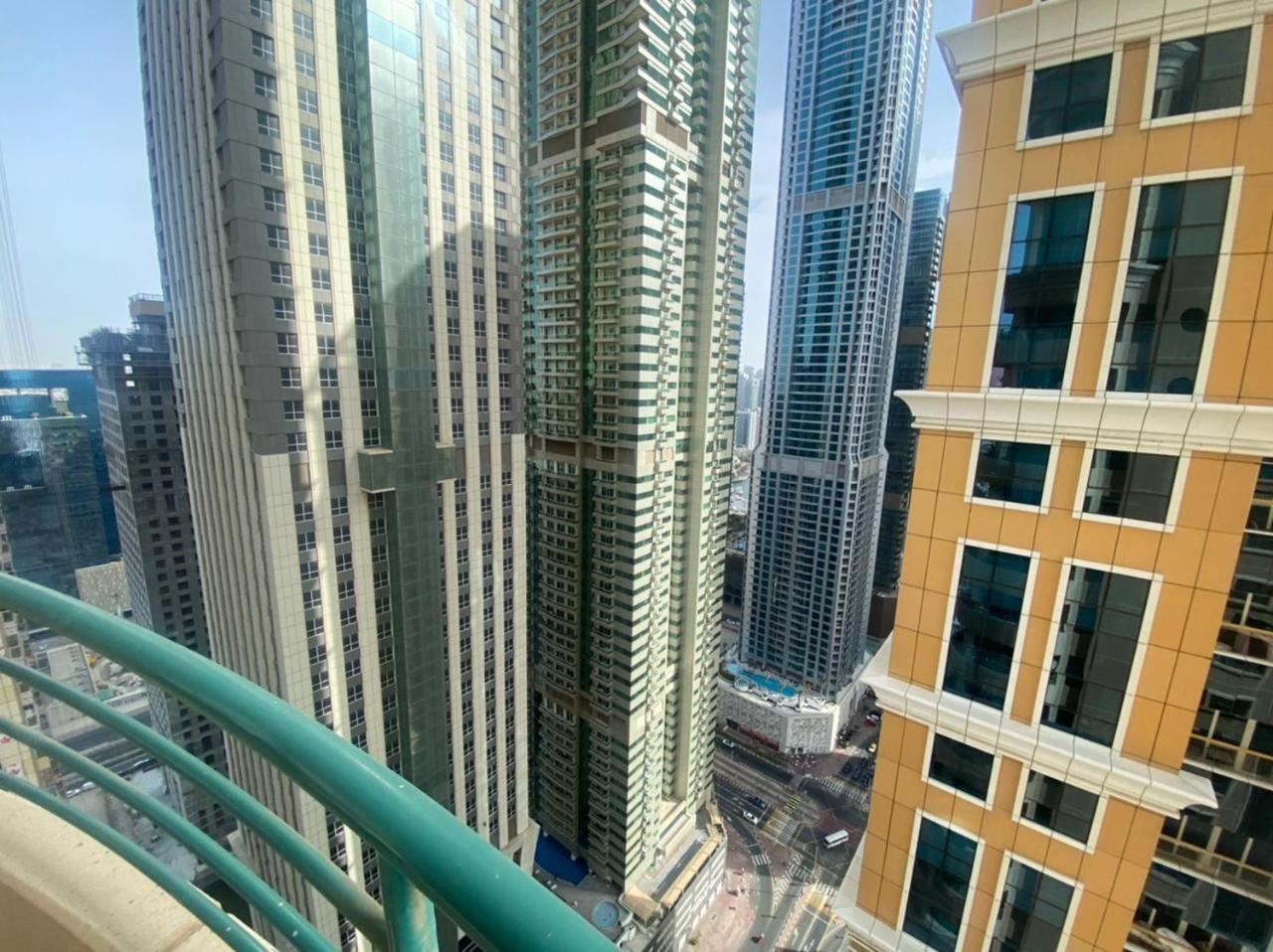 Nice Single Rooms For "Girls" Only In Dubai, Marina エクステリア 写真