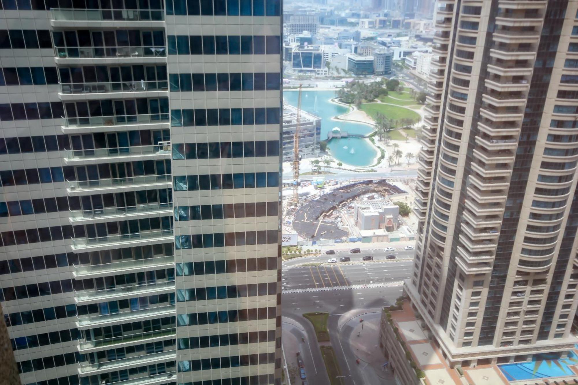 Nice Single Rooms For "Girls" Only In Dubai, Marina エクステリア 写真
