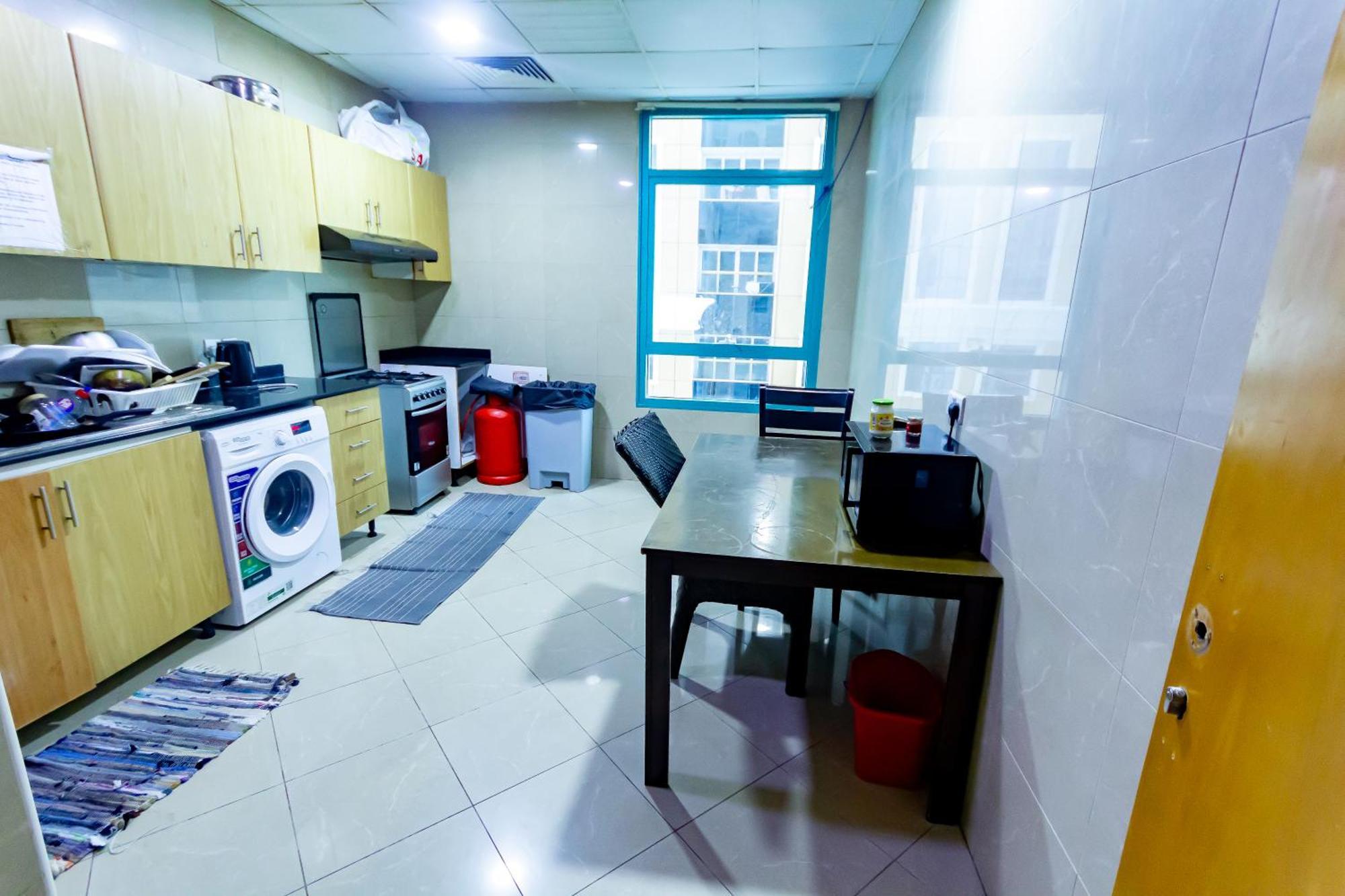 Nice Single Rooms For "Girls" Only In Dubai, Marina エクステリア 写真