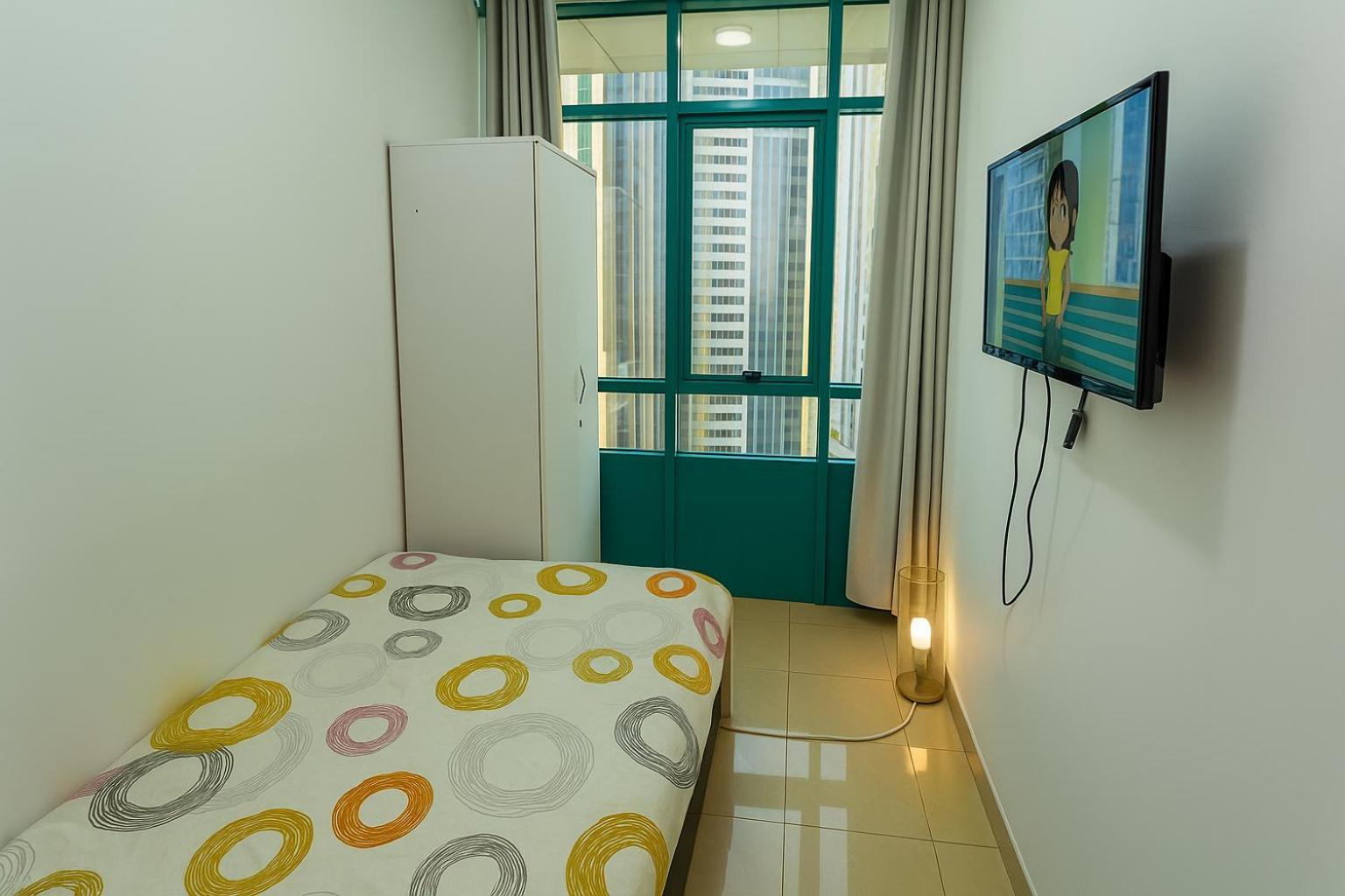 Nice Single Rooms For "Girls" Only In Dubai, Marina エクステリア 写真