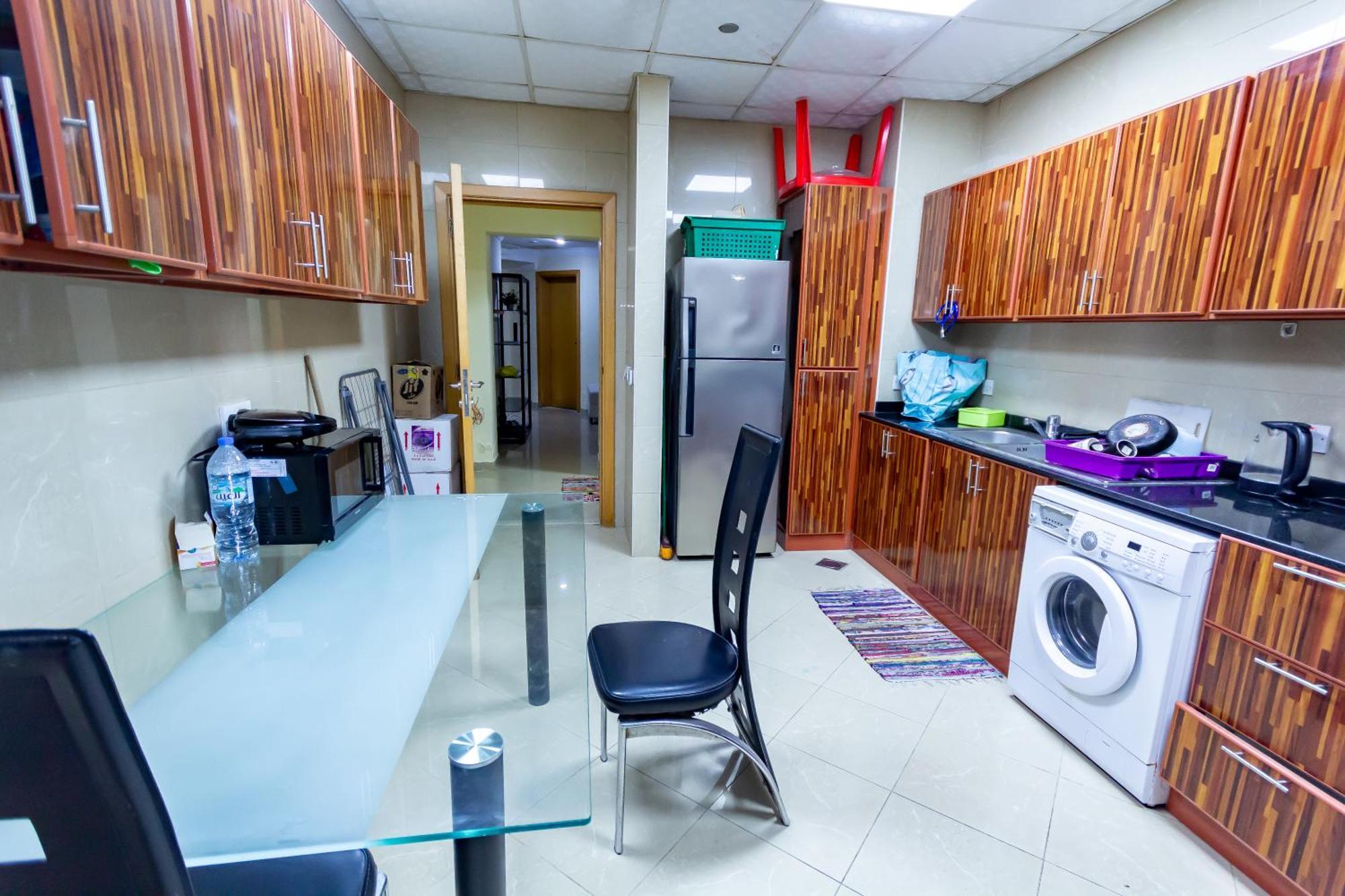 Nice Single Rooms For "Girls" Only In Dubai, Marina エクステリア 写真