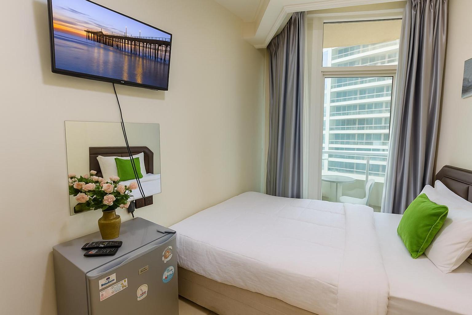 Nice Single Rooms For "Girls" Only In Dubai, Marina エクステリア 写真