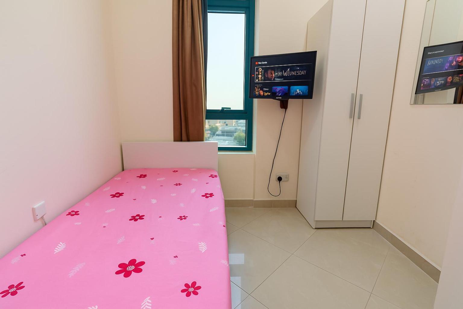 Nice Single Rooms For "Girls" Only In Dubai, Marina エクステリア 写真