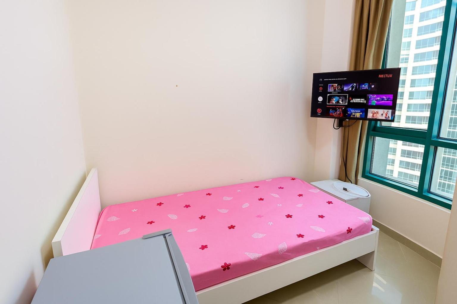 Nice Single Rooms For "Girls" Only In Dubai, Marina エクステリア 写真