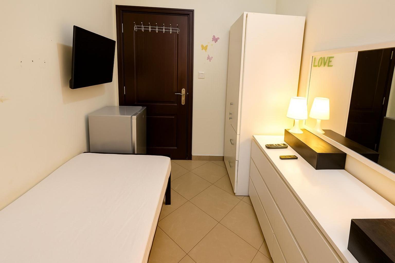 Nice Single Rooms For "Girls" Only In Dubai, Marina エクステリア 写真