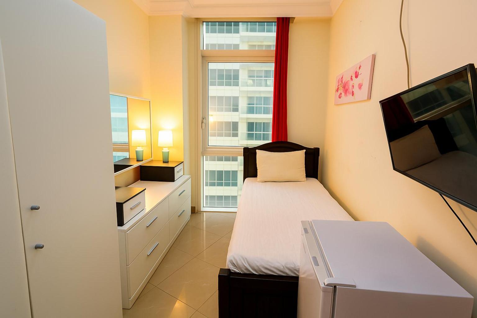 Nice Single Rooms For "Girls" Only In Dubai, Marina エクステリア 写真