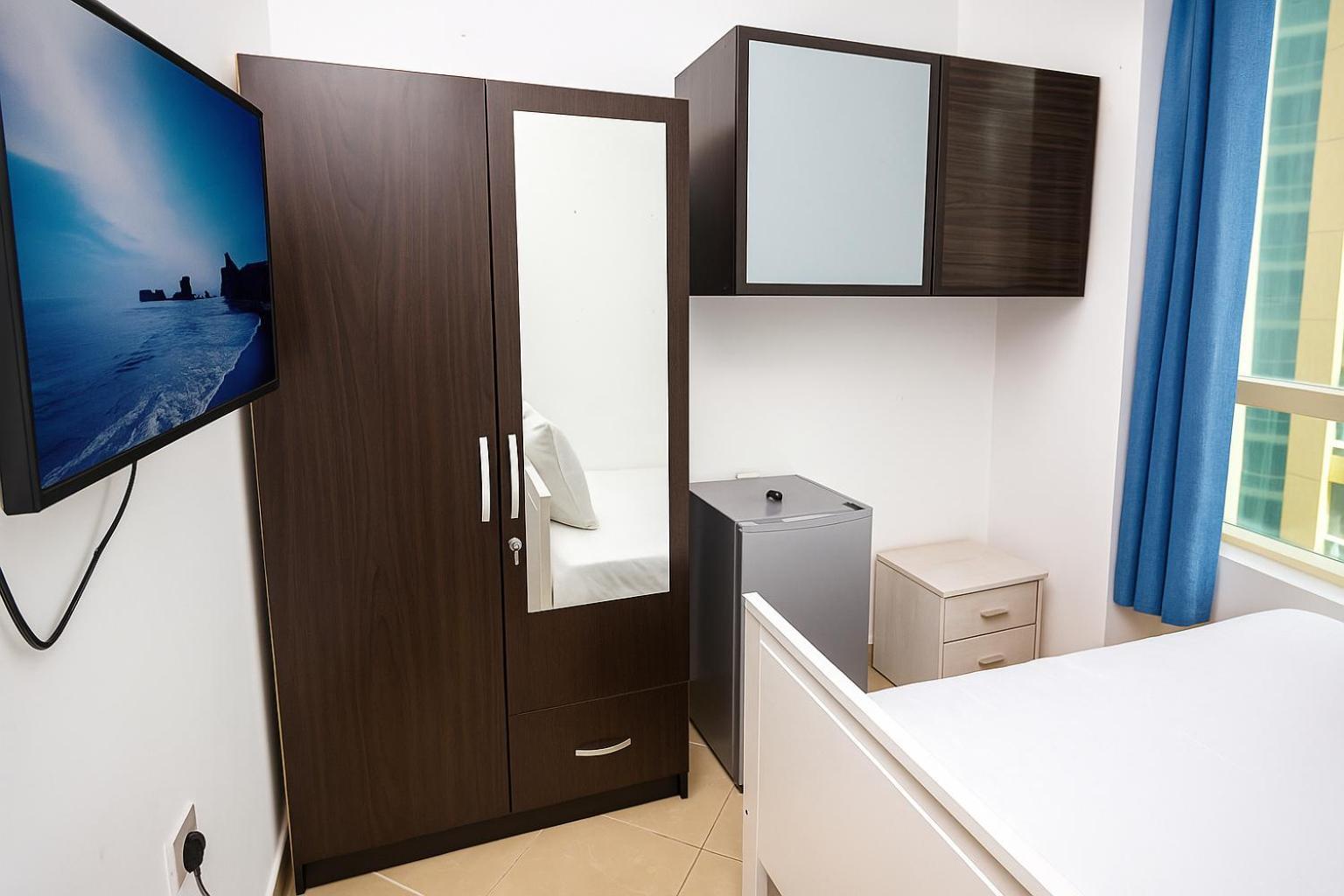 Nice Single Rooms For "Girls" Only In Dubai, Marina エクステリア 写真
